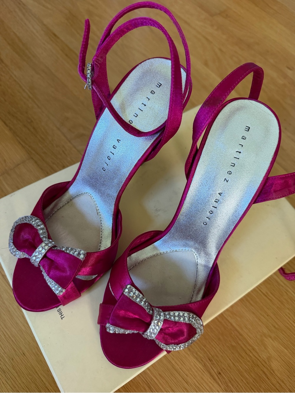 Martinez Valero fuchsia bow rhinestone heels, size 7.5